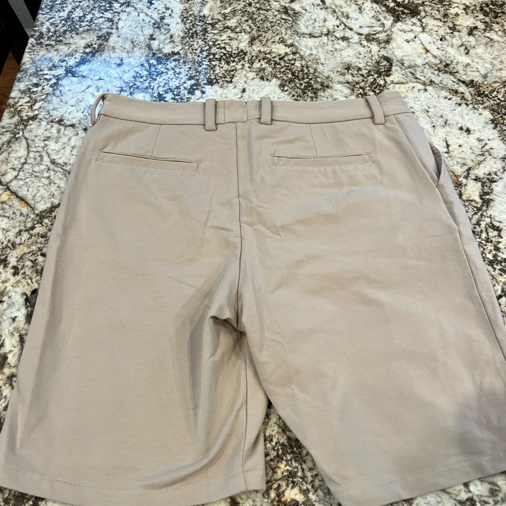 Shorts - Picture 2 of 3